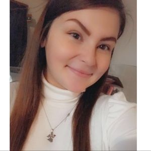 Meet your Posher, Skylee